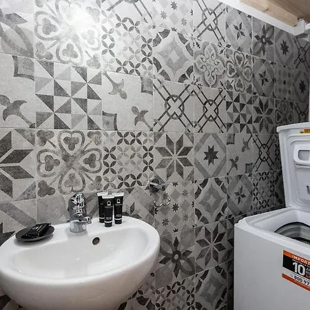 Lovely New Via Genova Daire Roma