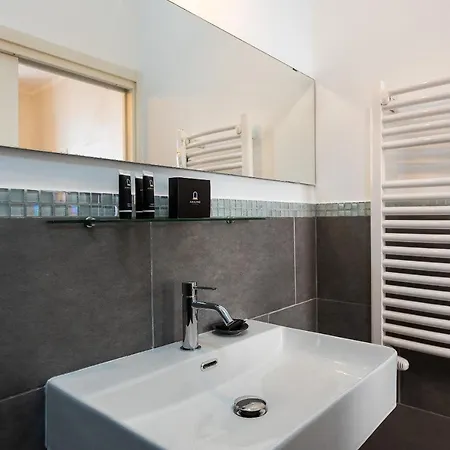 Daire Lovely New Via Genova *