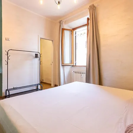 Apartment Lovely New Via Genova Rome