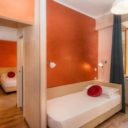 Lovely New Via Genova Apartment *